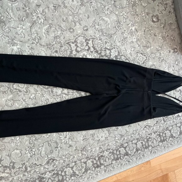 Solemio Los Angeles Crepe Jumpsuit - Picture 2 of 2